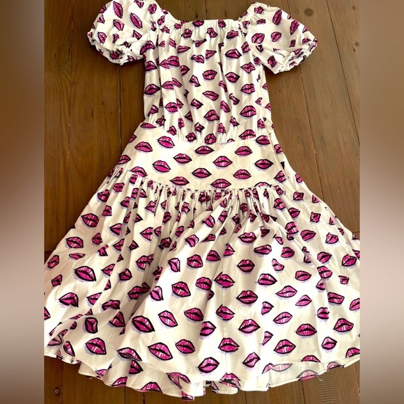 Prada all over kiss print cotton poplin off the shoulder dress - Picture 6 of 10